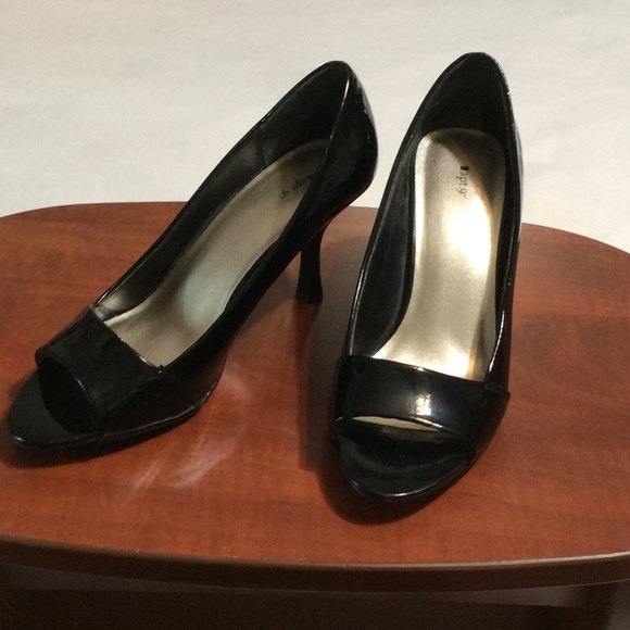 Apt 9 black shoes - Picture 6 of 6